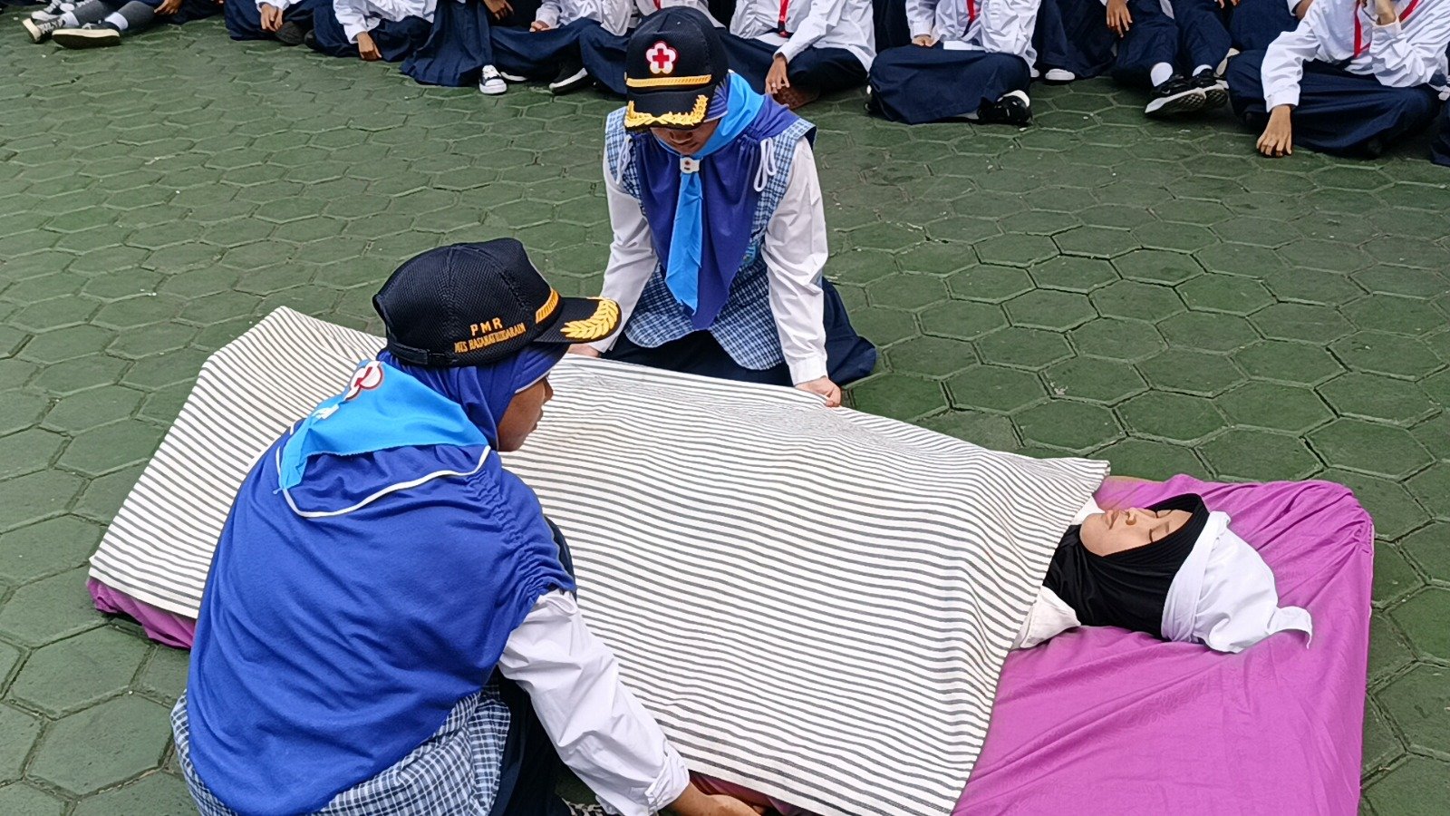 Kegiatan PMR di MTS HASANATUDDARAIN