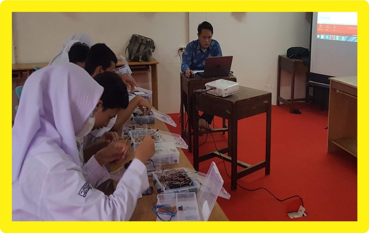 Rak Buku